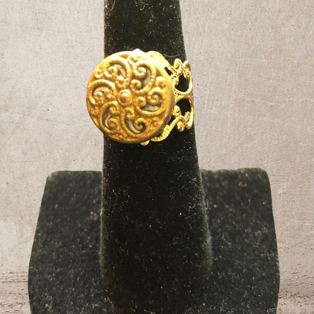 Antique Button Flower Ring